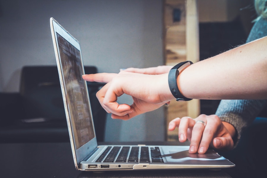 Praca online przy wprowadzaniu danych